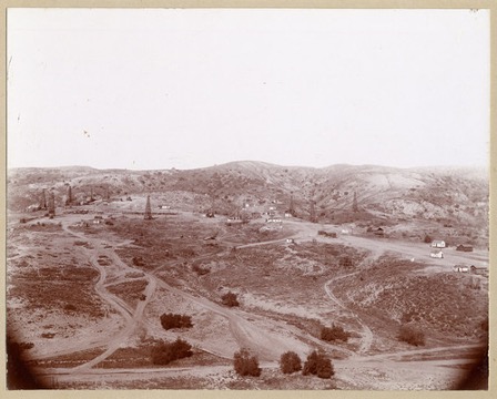 Oil wells in Olinda in 1900. Historical image; not a view of present conditions.
